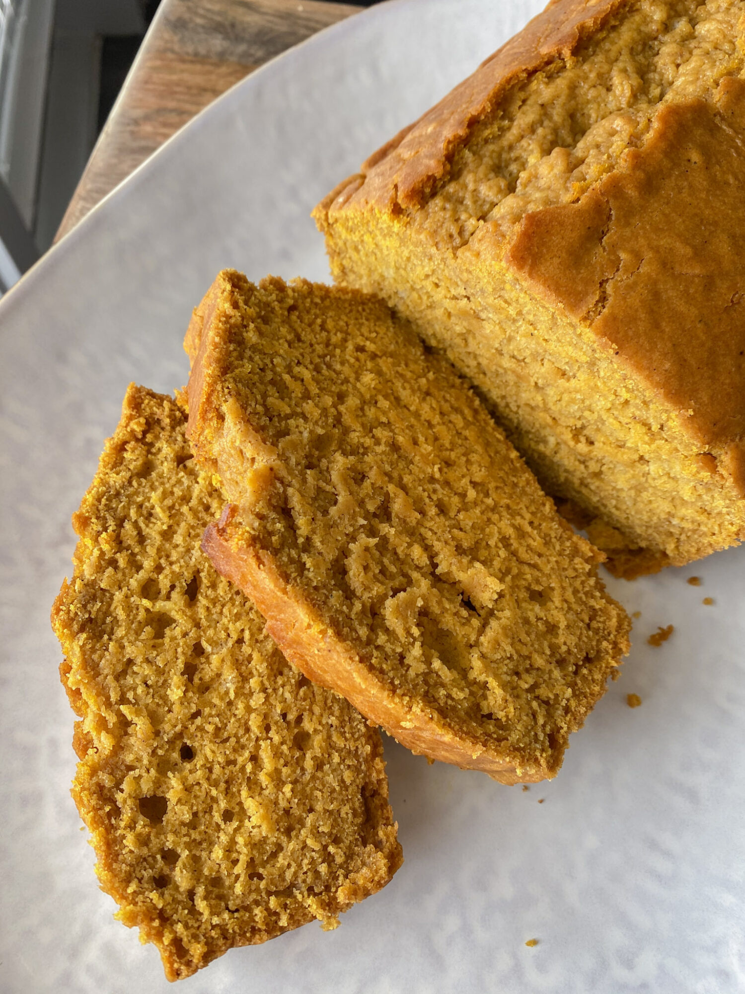 Moist One-Bowl Vegan Pumpkin Bread