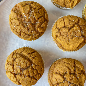 100 Calorie Oat Flour Pumpkin Muffins