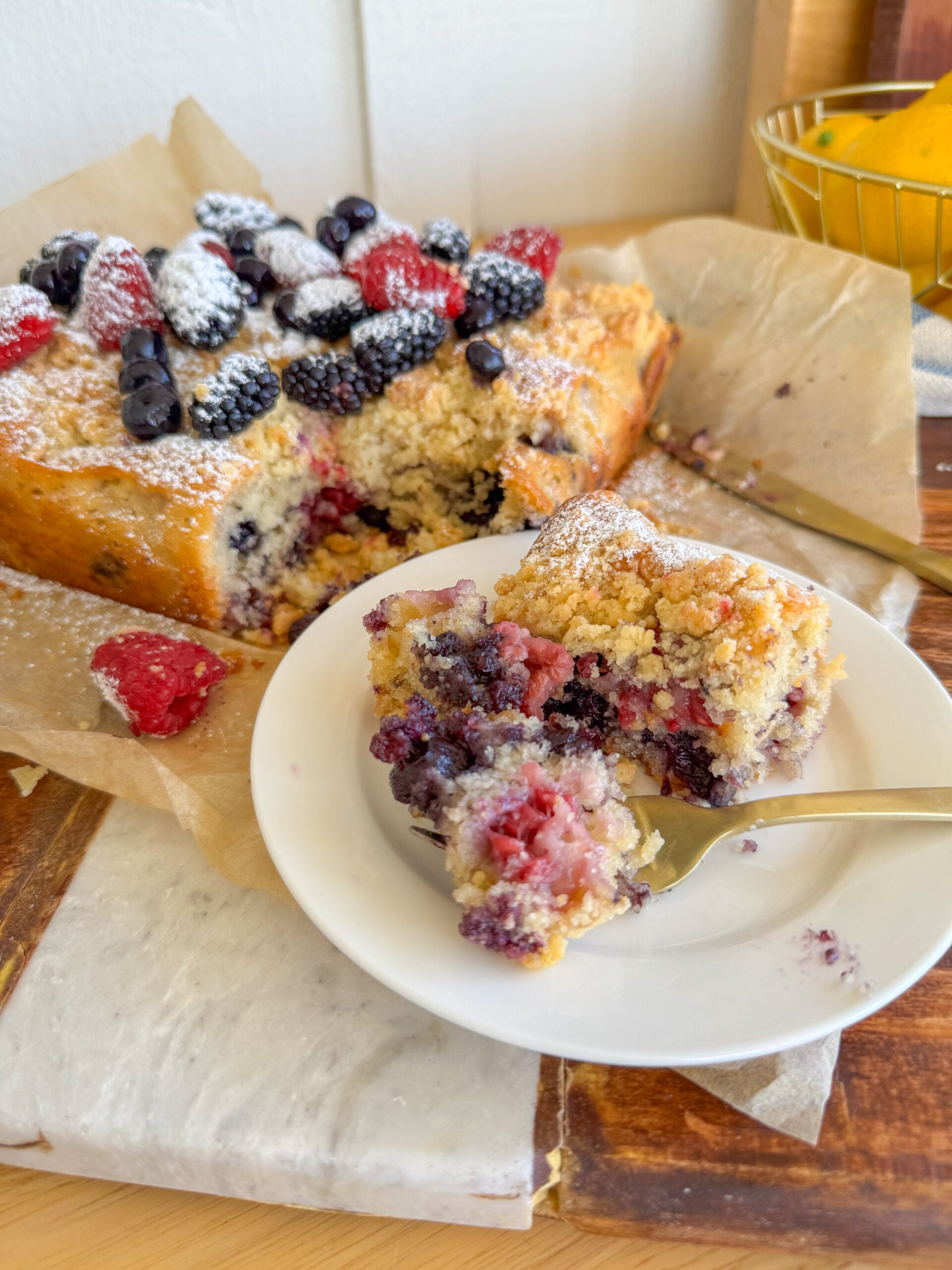 mixed berry crumble