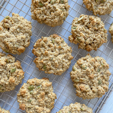 15 Minute Healthy Maple Apple Oatmeal Cookies