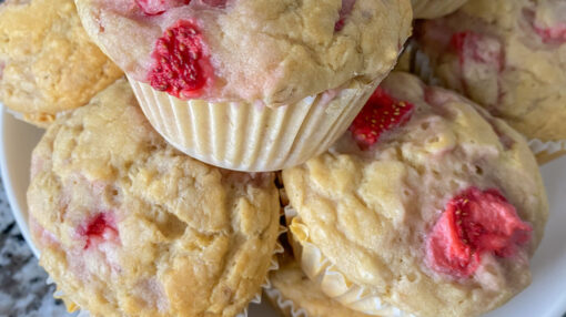 30-Minute Vegan Strawberry Muffins