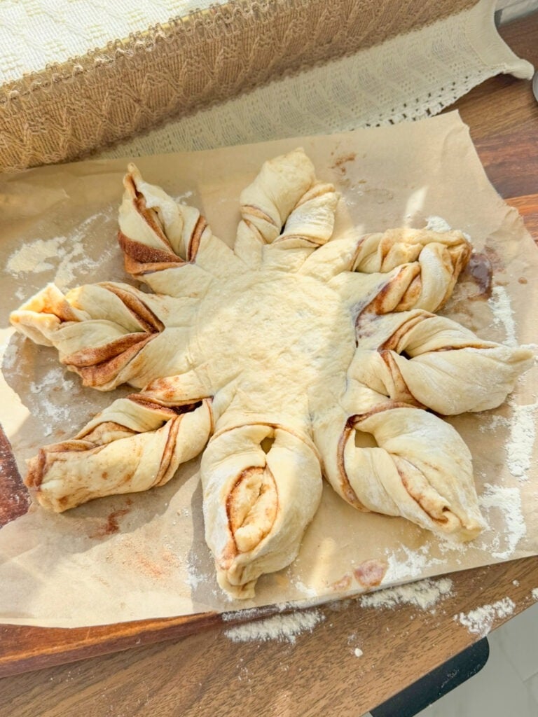 How To Make Cinnamon Star Bread